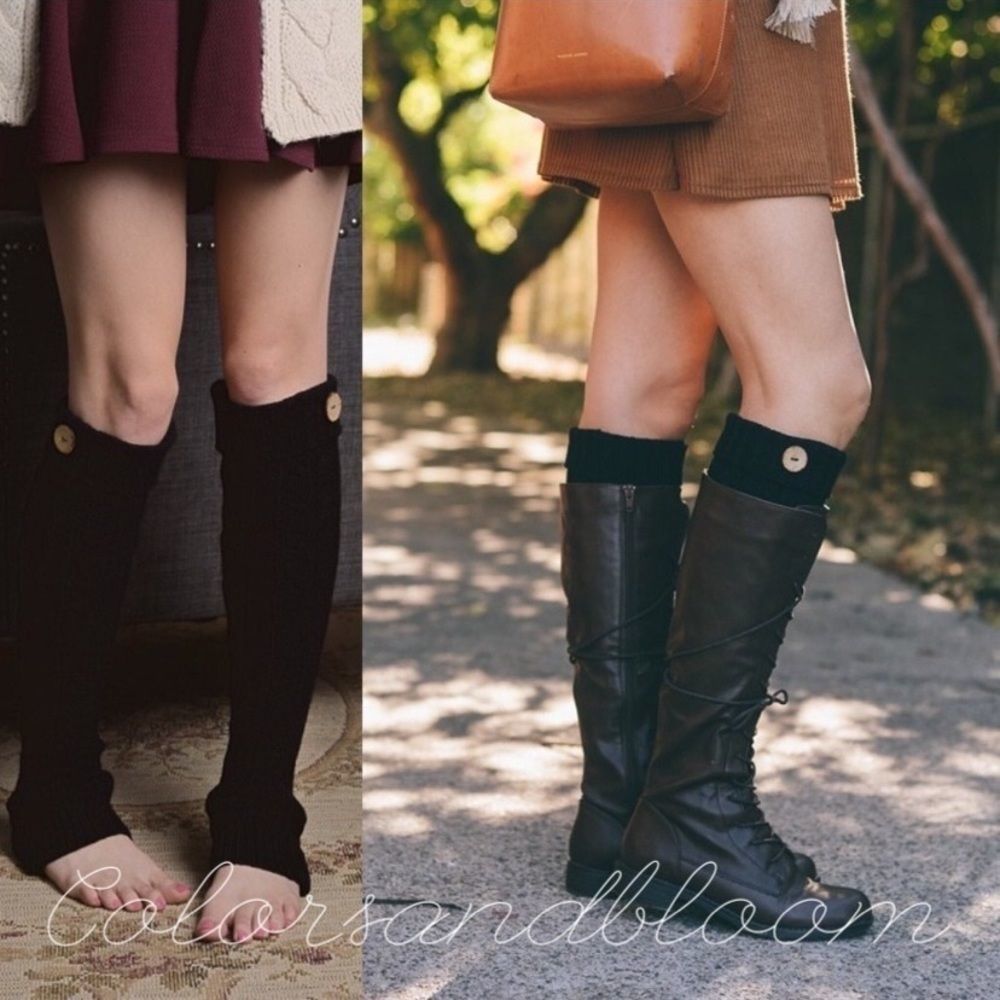 Cable knit button boot socks